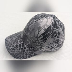 Yupoong Man's Outdoor Cap Size S-M